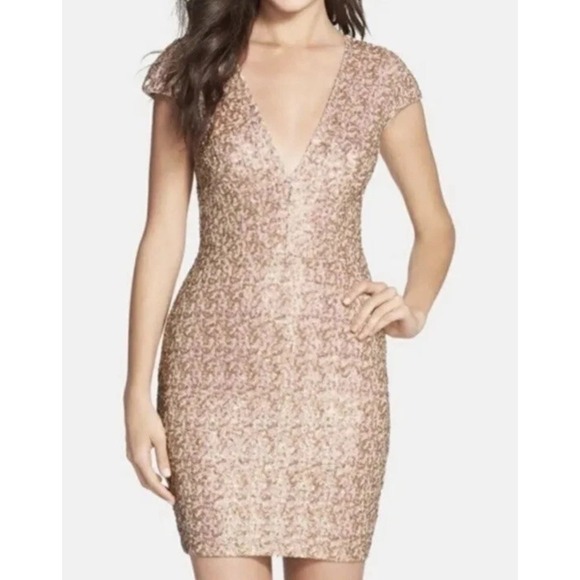 Dress the Population Dresses & Skirts - Dress The Population Zoe Dress Ice Pink Sz XL Sequin Mini Cap Sleeve Formal Hoco